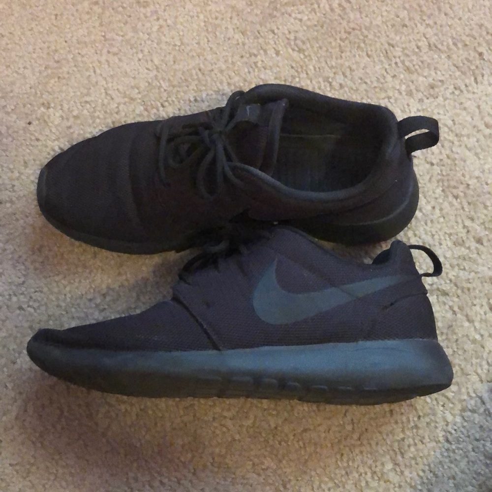 Nike Roche Runs